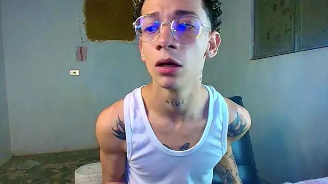 Snapshot of mateodeamjo chatting on March 10, 3:00 am mateodeamjo online show from March 10, 3:00 am