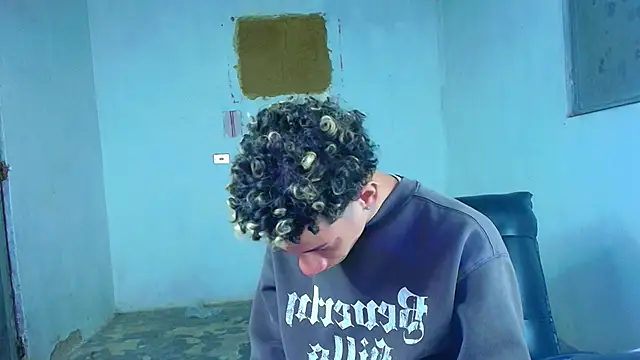 Snapshot of mateodeamjo chatting on March 16, 3:34 am mateodeamjo online show from March 16, 3:34 am