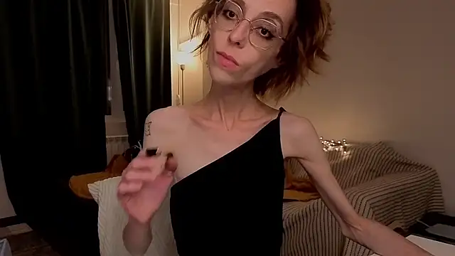 amber quell here online show from March 14, 4:34 pm