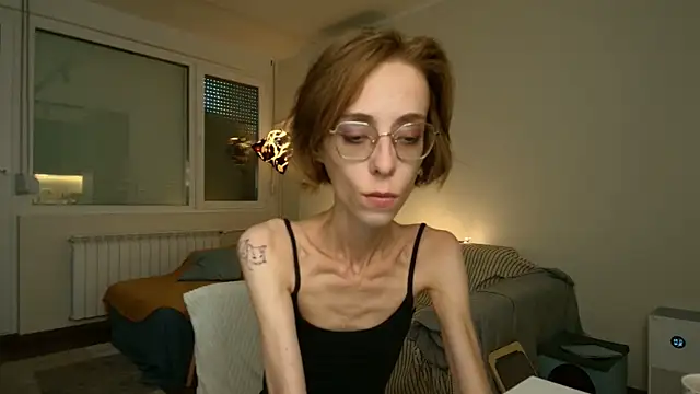 amber quell here online show from June 28, 3:18 pm