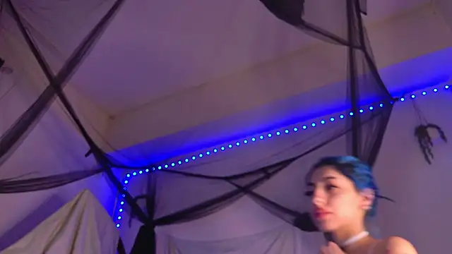 AriaVoss online show from February 4, 9:31 pm