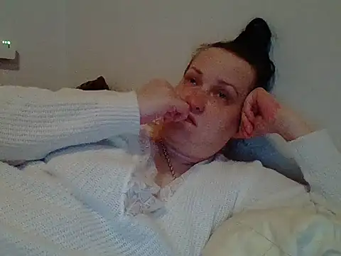  squirty cum lady  online show from February 26, 11:04 pm