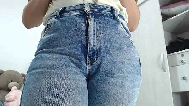 Amelia Debora Antonella online show from October 23, 12:59 pm