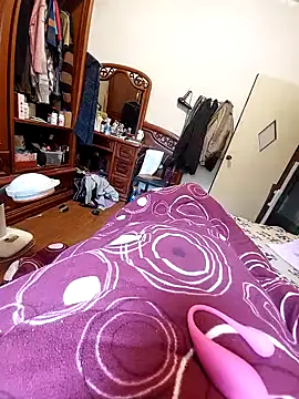 Snapshot of KennyLOVERboy chatting on January 7, 5:43 am KennyLOVERboy online show from January 7, 5:43 am