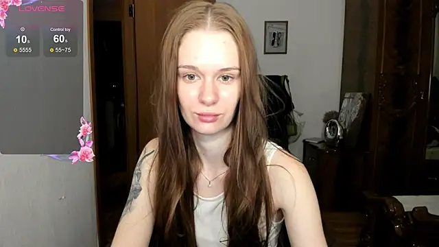 Snapshot of EmilySoul chatting on June 4, 6:25 pm EmilySoul online show from June 4, 6:25 pm