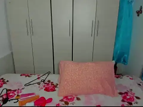 Snapshot of Dana_Jeins chatting on February 17, 1:32 pm Dana Jeins online show from February 17, 1:32 pm