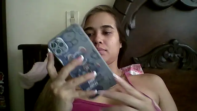 trianabell online show from September 27, 3:28 pm