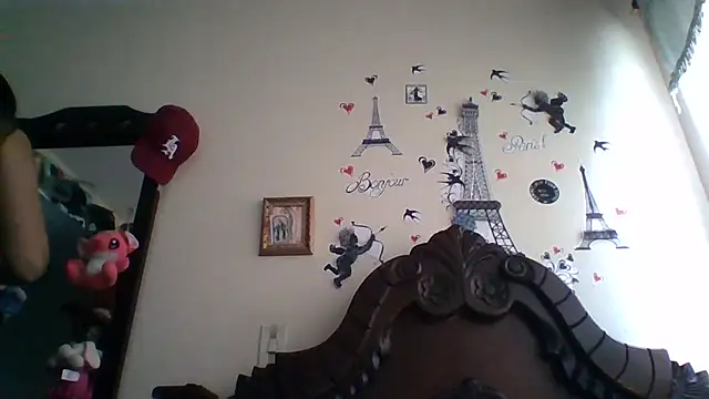 trianabell online show from November 24, 5:34 pm