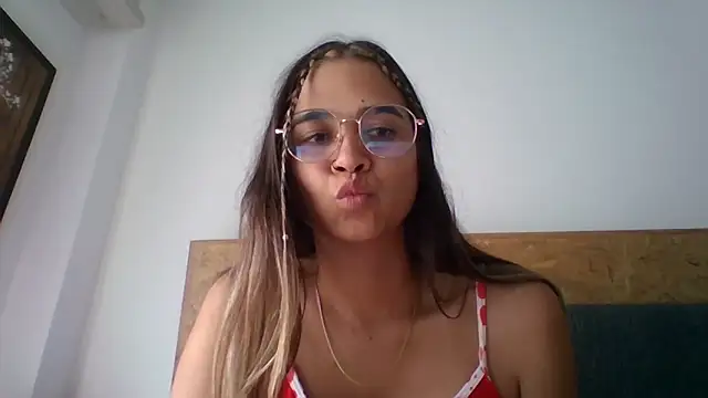 trianabell online show from December 22, 2:58 pm