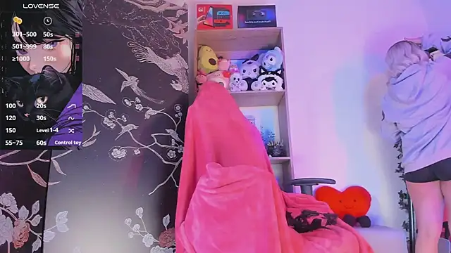 sensualkattt online show from February 11, 12:37 pm