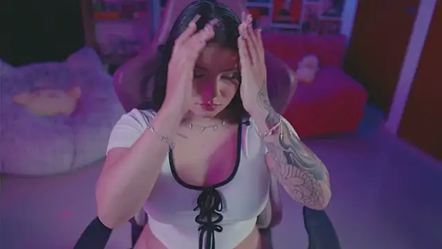 sensualkattt online show from November 24, 1:49 am