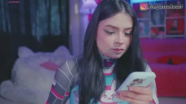 sensualkattt online show from March 15, 3:07 pm