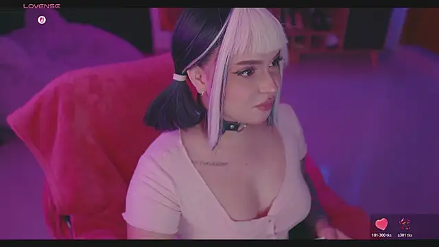 sensualkattt online show from July 18, 1:48 pm