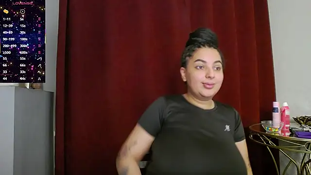 Snapshot of BustyAllyy chatting on October 11, 4:38 pm BustyAllyy online show from October 11, 4:38 pm