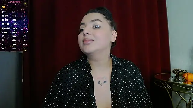 Snapshot of BustyAllyy chatting on October 18, 4:30 pm BustyAllyy online show from October 18, 4:30 pm