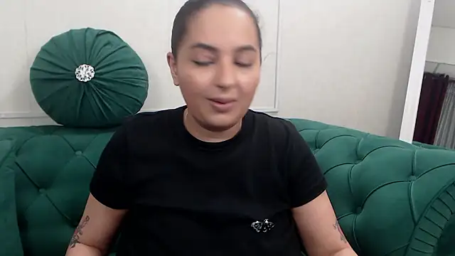 BustyAllyy online show from March 22, 4:21 pm