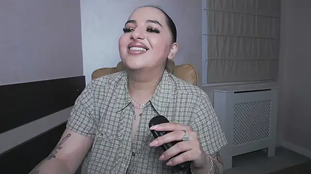 BustyAllyy online show from June 21, 6:43 pm