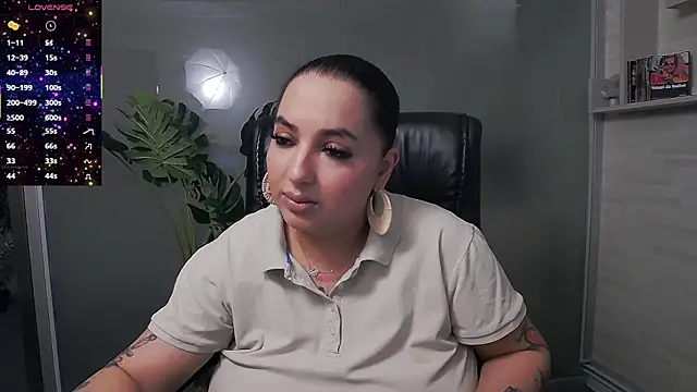 BustyAllyy online show from July 18, 2:32 pm