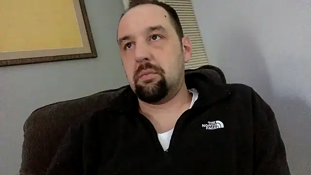 Snapshot of Kink_Master_Daddy chatting on April 15, 12:17 am Kink Master Daddy online show from April 15, 12:17 am