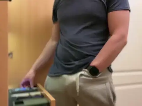 etat onn online show from November 15, 6:04 pm