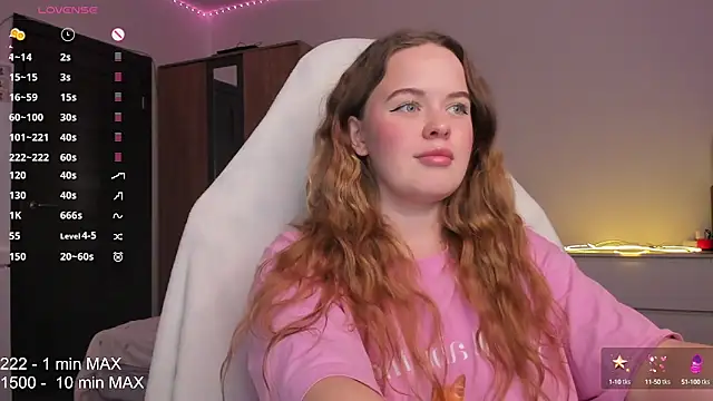 Snapshot of HANNA_MONTANAS chatting on October 13, 7:36 pm HANNA MONTANAS online show from October 13, 7:36 pm