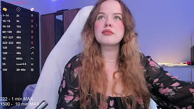 Snapshot of HANNA_MONTANAS chatting on October 18, 12:17 pm HANNA MONTANAS online show from October 18, 12:17 pm