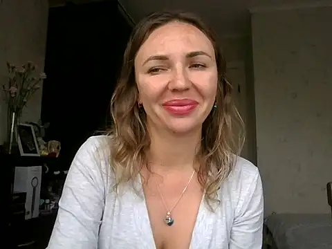 AngelinaLove28 online show from October 12, 7:29 am