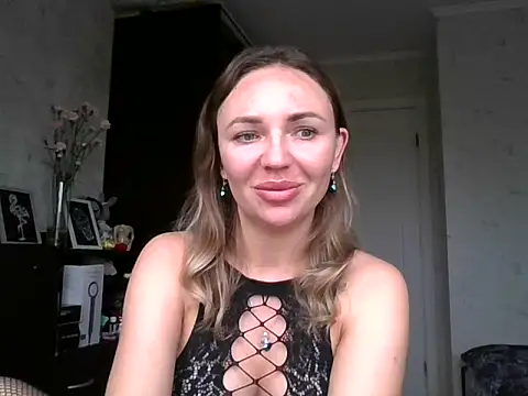 AngelinaLove28 online show from October 13, 6:24 am