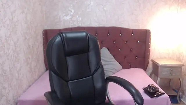 charlottemoonxz online show from January 9, 3:44 pm