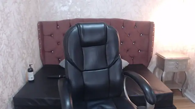 charlottemoonxz online show from February 24, 8:03 pm