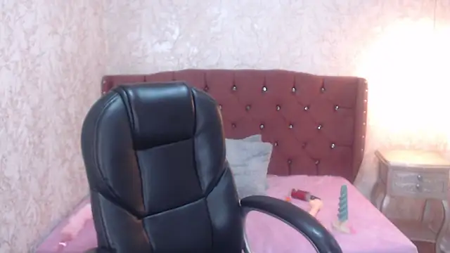 charlottemoonxz online show from March 8, 11:18 pm