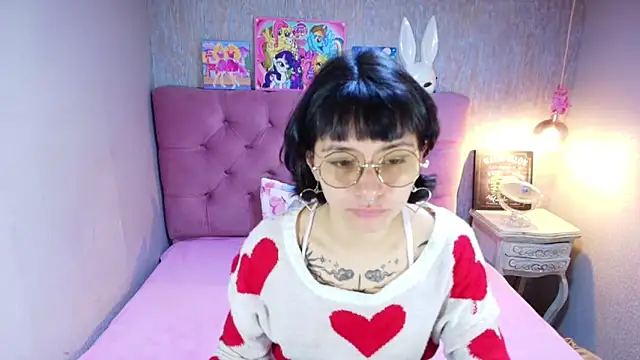 charlottemoonxz online show from March 26, 7:08 pm