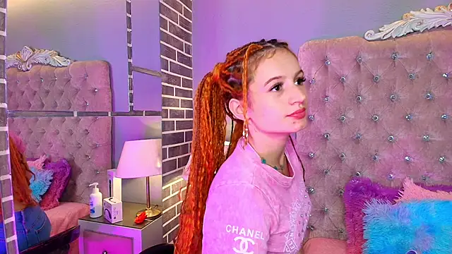 AdelaineBest online show from February 4, 3:56 am