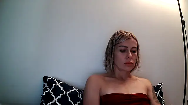 anechka1 online show from October 7, 3:31 pm