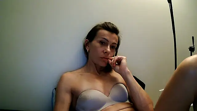 anechka1 online show from July 18, 1:10 am