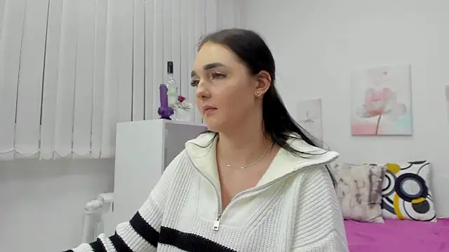 Snapshot of Pretty_anniee chatting on February 4, 7:40 am Pretty anniee online show from February 4, 7:40 am