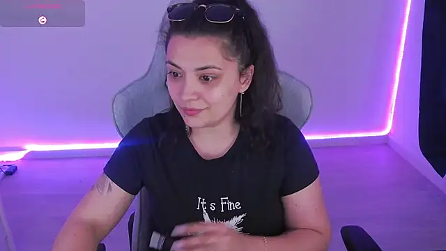 LuciaLoca online show from April 12, 3:06 pm