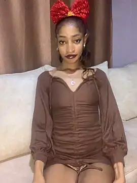 GoddessVee online show from December 20, 4:46 pm