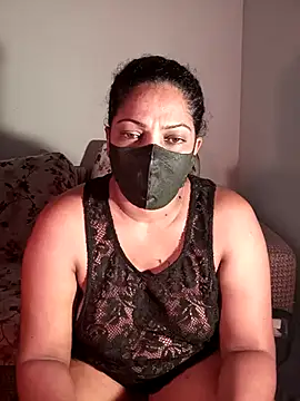 Snapshot of Kim_kardashia1 chatting on January 16, 5:44 am Kim kardashia1 online show from January 16, 5:44 am