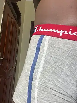 julietunderwoood online show from September 26, 4:38 am