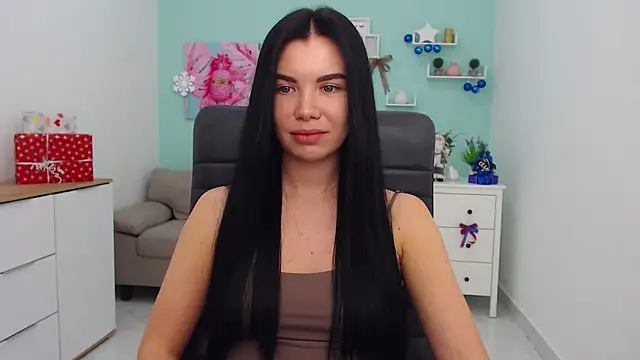 MadisonGomes online show from January 2, 9:43 am