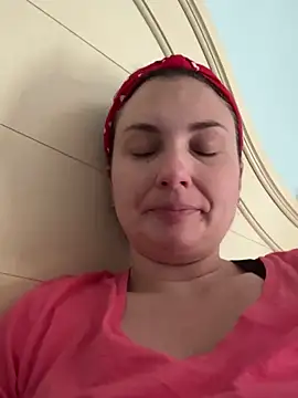 MilfyMrsRobinson online show from January 29, 9:07 pm