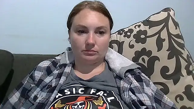 Snapshot of MilfyMrsRobinson chatting on November 21, 12:04 pm MilfyMrsRobinson online show from November 21, 12:04 pm