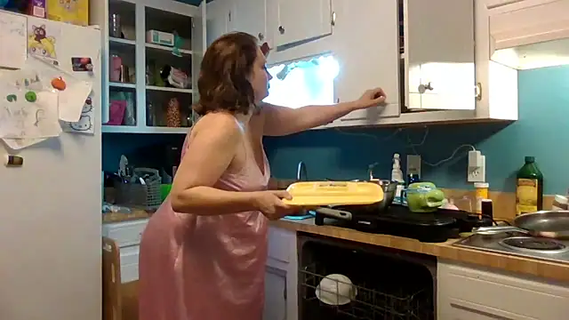 Snapshot of MilfyMrsRobinson chatting on November 22, 12:20 am MilfyMrsRobinson online show from November 22, 12:20 am