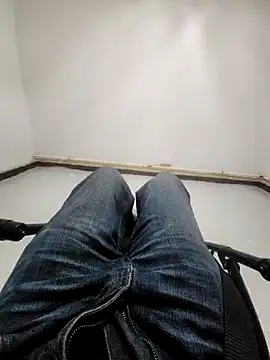 Snapshot of 2tomka52052sex chatting on January 25, 10:08 am 2tomka52052sex online show from January 25, 10:08 am