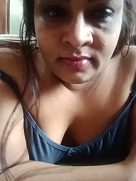 Snapshot of Love_Jenny chatting on June 17, 4:48 am Love Jenny online show from June 17, 4:48 am