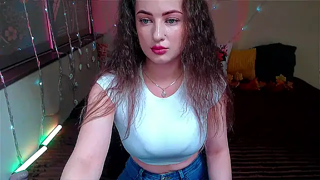 Snapshot of LizaSenri chatting on October 15, 6:46 am LizaSenri online show from October 15, 6:46 am