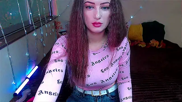 Snapshot of LizaSenri chatting on October 24, 6:43 am LizaSenri online show from October 24, 6:43 am