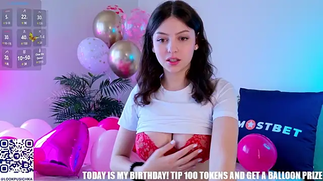 Snapshot of pusichka chatting on December 16, 10:18 am pusichka online show from December 16, 10:18 am