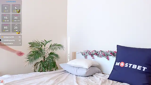 Snapshot of pusichka chatting on January 2, 10:48 am pusichka online show from January 2, 10:48 am